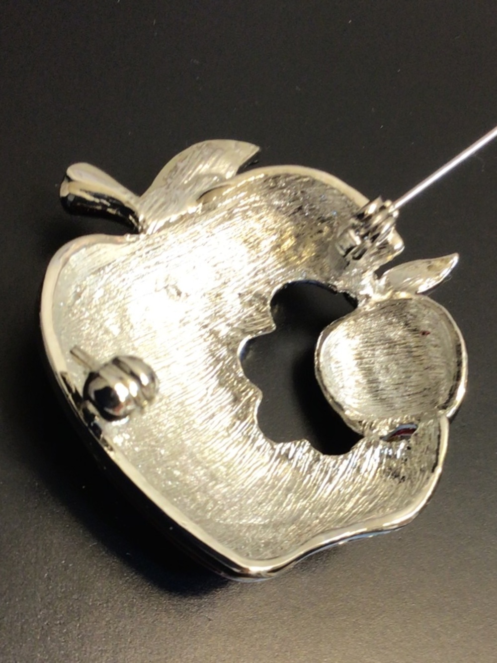 Vintage Red Glitter Guilloche Enamel and Rhinestone Apple Brooch Pin - Picture 9 of 13